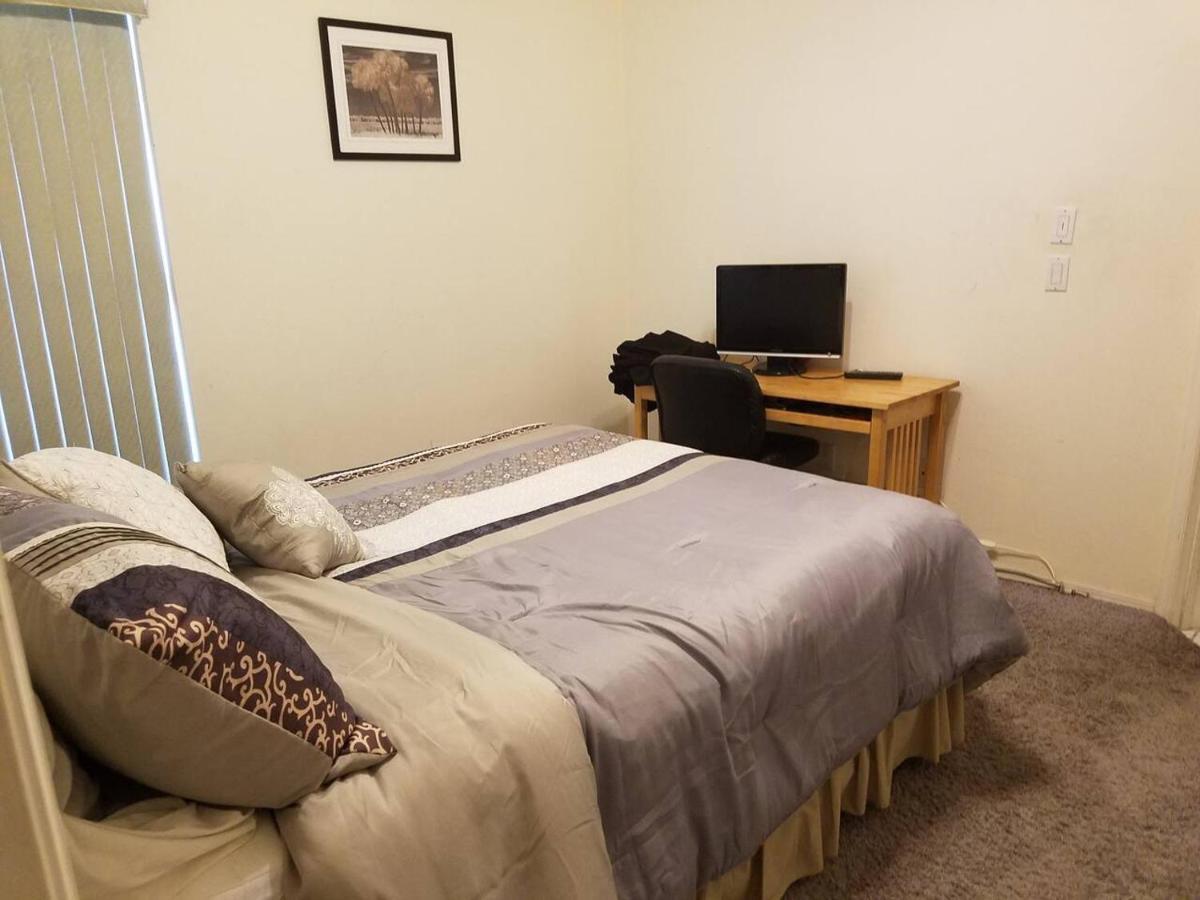 Cozy And Conveniently Located Pool Home With Free Wifi Tampa Exterior foto